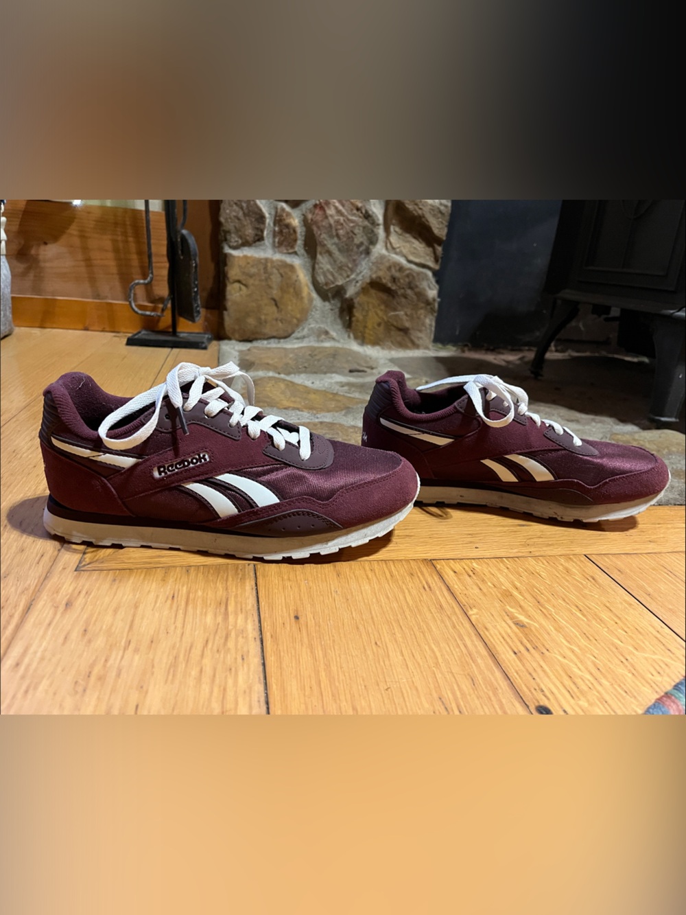 Reebok Women’s Maroon and White Retro Sneakers 8.5